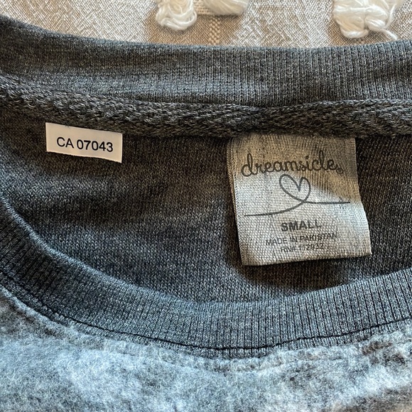 Women’s Long Sleeve Tie-Dye Sweater - Picture 5 of 6